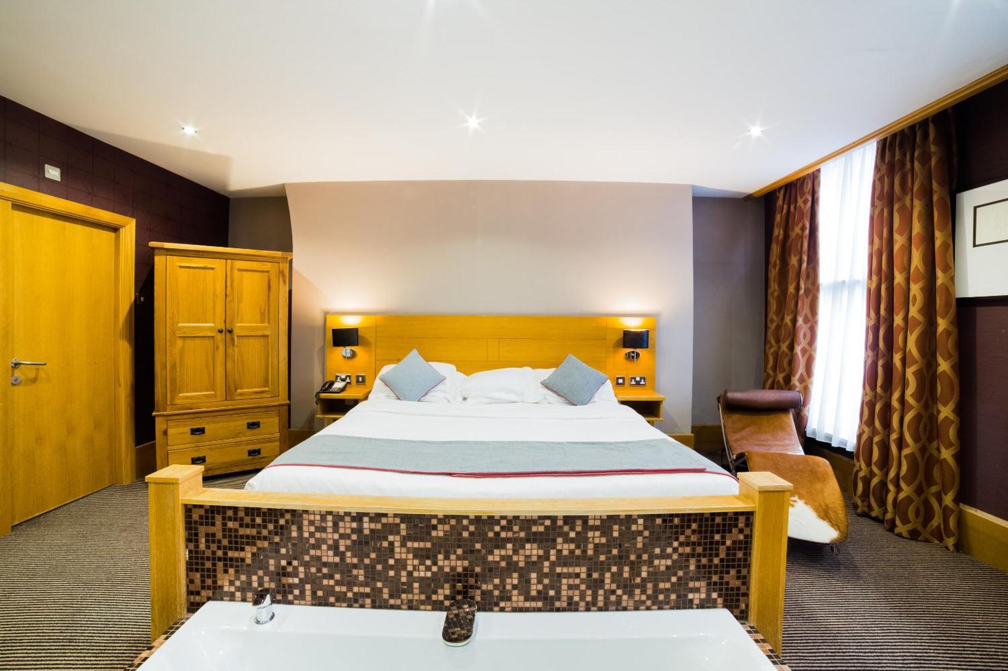 Oyo Imperial Hotel Barrow-in-Furness Exterior foto
